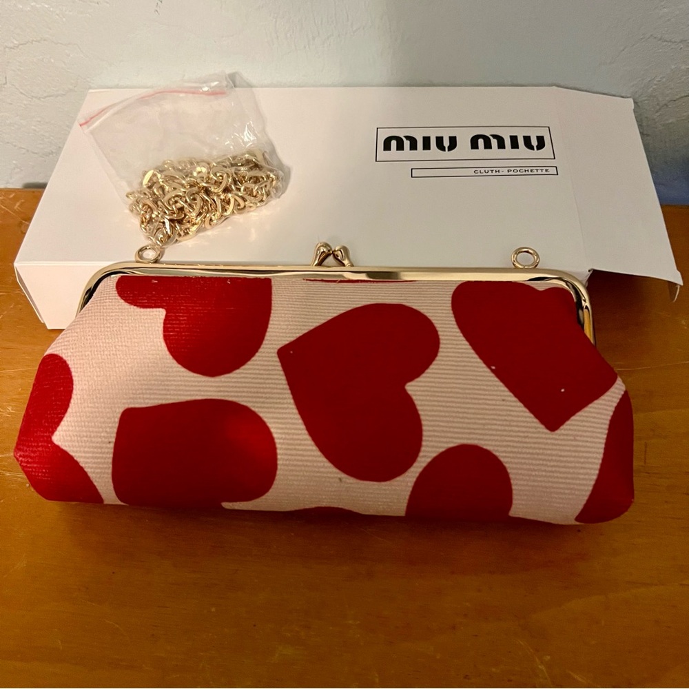 Miu Miu Red Heart CrossBody Gold Chain New in Box-Novelty Item - Picture 3 of 4